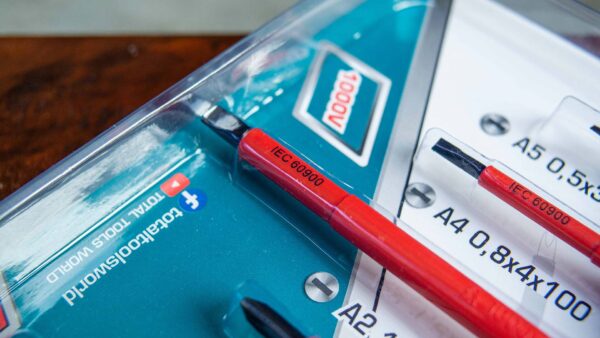 TOTAL THTIS566 Դիէլեկտրիկ պտուտակահանների հավաքածու