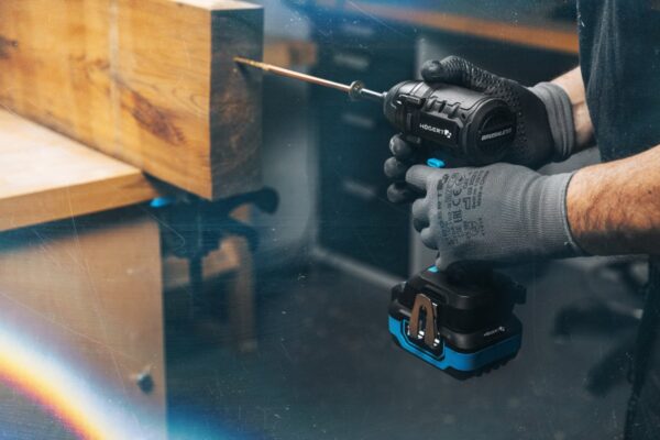 Аккумуляторный бесщеточный ударный импульсный шуруповёрт HOGERT HT2E225-0ID 200Нм/18В — изображение 7